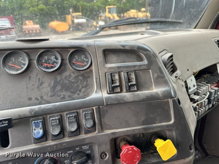 image for item EB2648 2001 Sterling LT9500 dump truck