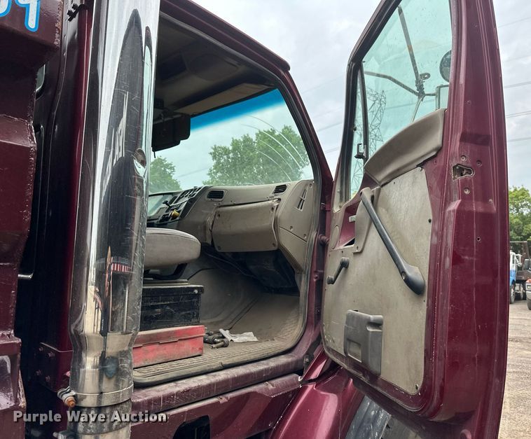 image for item EB2648 2001 Sterling LT9500 dump truck