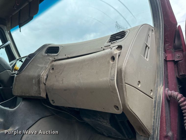 image for item EB2648 2001 Sterling LT9500 dump truck