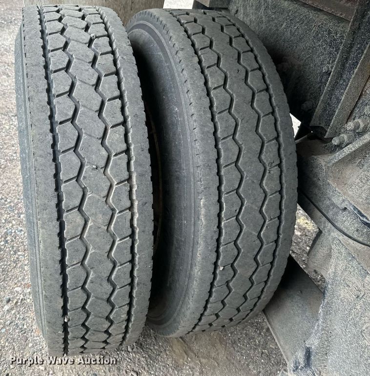 image for item EB2648 2001 Sterling LT9500 dump truck