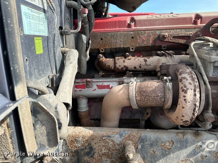 image for item EB2674 2009 Peterbilt 386 semi truck