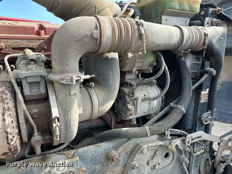 image for item EB2674 2009 Peterbilt 386 semi truck