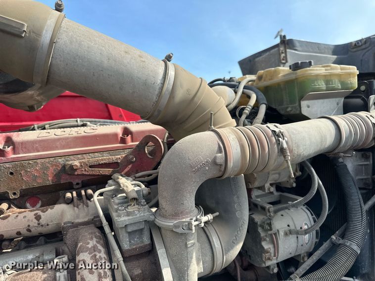 image for item EB2674 2009 Peterbilt 386 semi truck