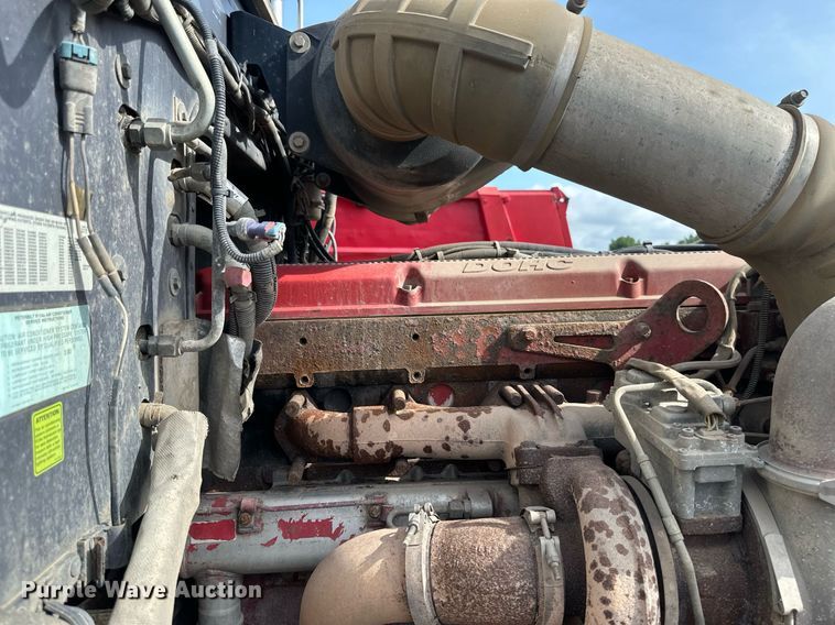 image for item EB2674 2009 Peterbilt 386 semi truck