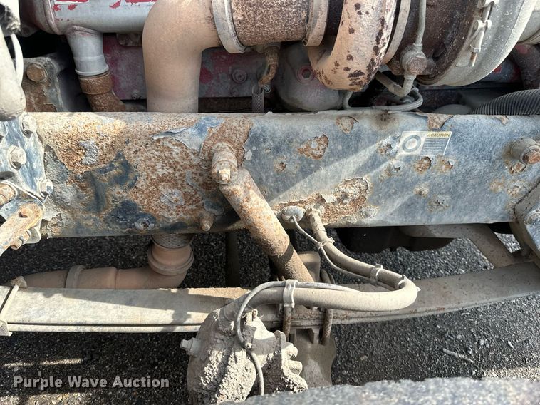 image for item EB2674 2009 Peterbilt 386 semi truck