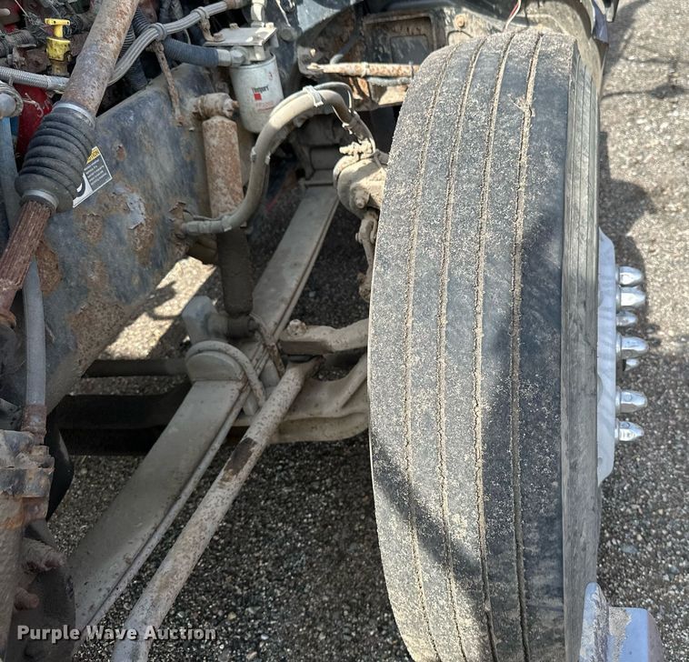 image for item EB2674 2009 Peterbilt 386 semi truck