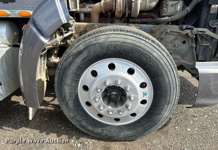 image for item EB2674 2009 Peterbilt 386 semi truck