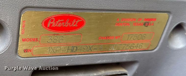 image for item EB2674 2009 Peterbilt 386 semi truck