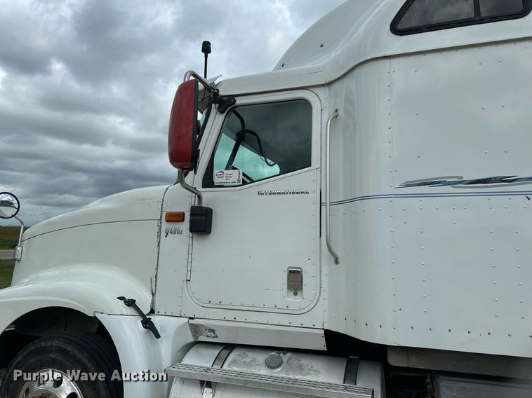 image for item EB2697 2005 International 9400I semi truck