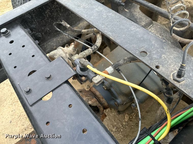 image for item EB2697 2005 International 9400I semi truck