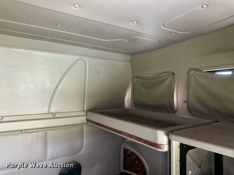 image for item EB2697 2005 International 9400I semi truck