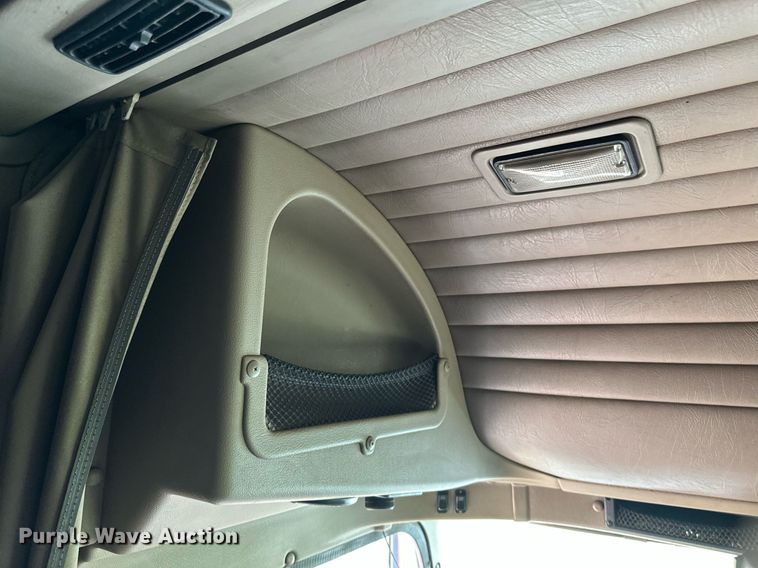 image for item EB2697 2005 International 9400I semi truck