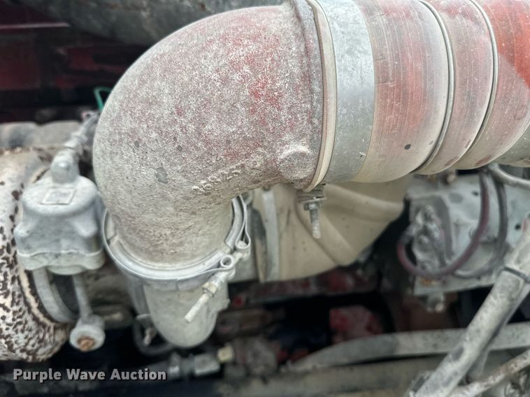 image for item EB2697 2005 International 9400I semi truck