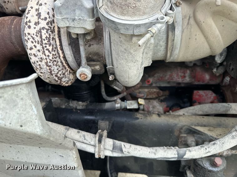 image for item EB2697 2005 International 9400I semi truck