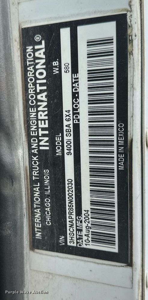 image for item EB2697 2005 International 9400I semi truck