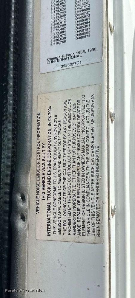 image for item EB2697 2005 International 9400I semi truck