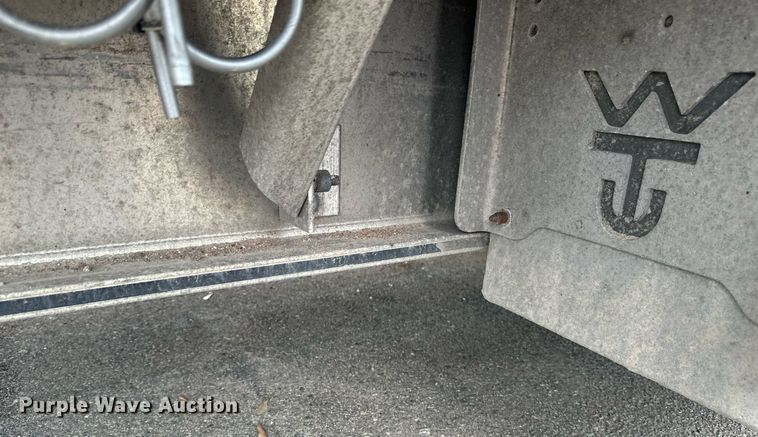 image for item EB2702 2020 Wilson AD-1080 drop deck trailer