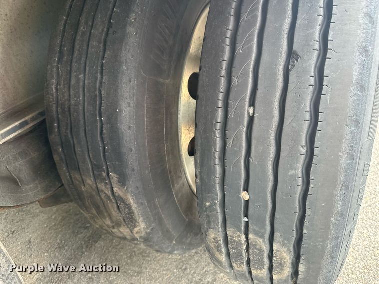 image for item EB2702 2020 Wilson AD-1080 drop deck trailer