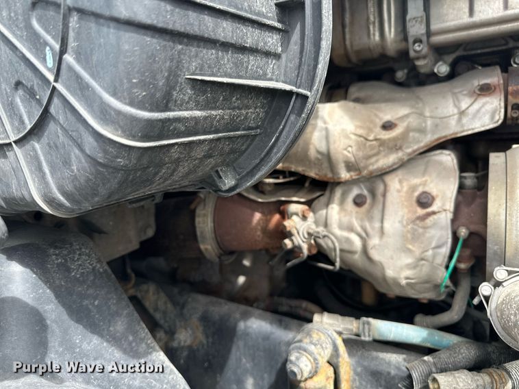 image for item EB2703 2016 Freightliner Cascadia semi truck