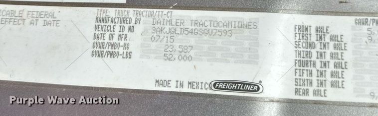 image for item EB2703 2016 Freightliner Cascadia semi truck