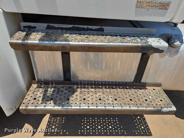 image for item EC1074 2012 Freightliner Business Class M2 truck cab and chassis