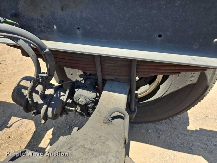 image for item EC1074 2012 Freightliner Business Class M2 truck cab and chassis