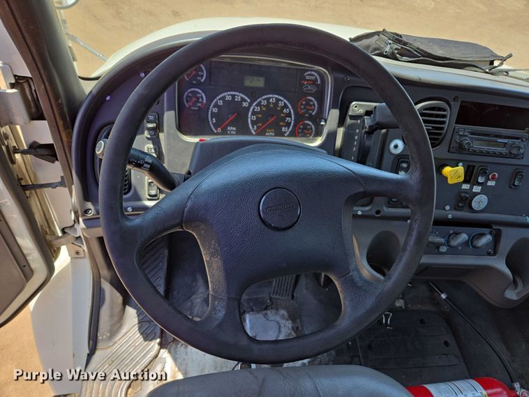 image for item EC1074 2012 Freightliner Business Class M2 truck cab and chassis