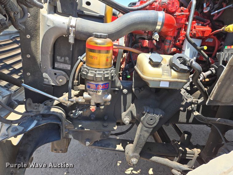 image for item EC1074 2012 Freightliner Business Class M2 truck cab and chassis