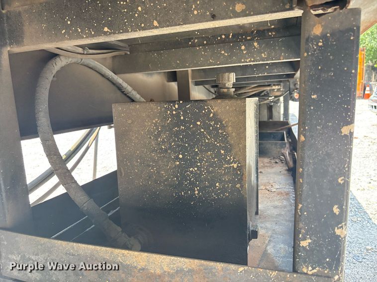 image for item EC3739 1998 Fleet Air Worldwide Inc roll-off tilt deck container trailer