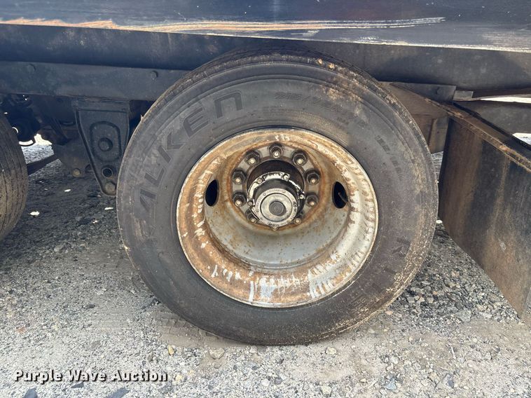 image for item EC3739 1998 Fleet Air Worldwide Inc roll-off tilt deck container trailer