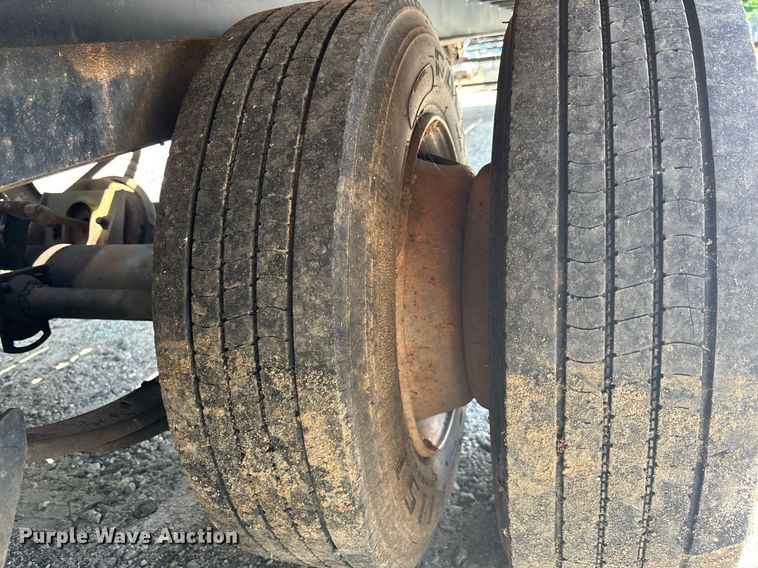 image for item EC3739 1998 Fleet Air Worldwide Inc roll-off tilt deck container trailer