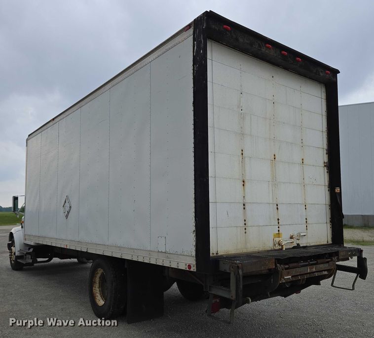image for item EC4289 2001 International 4700 box truck