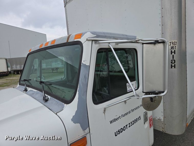 image for item EC4289 2001 International 4700 box truck