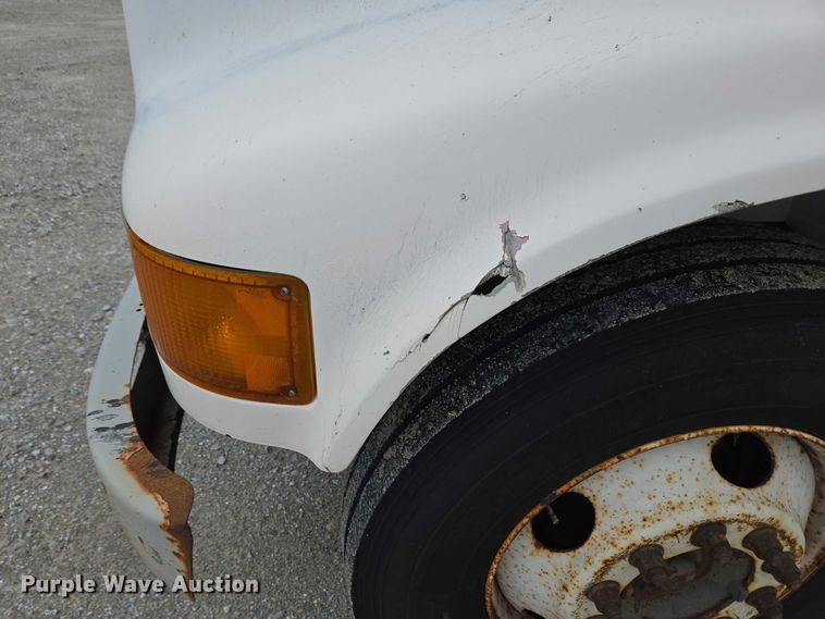 image for item EC4289 2001 International 4700 box truck