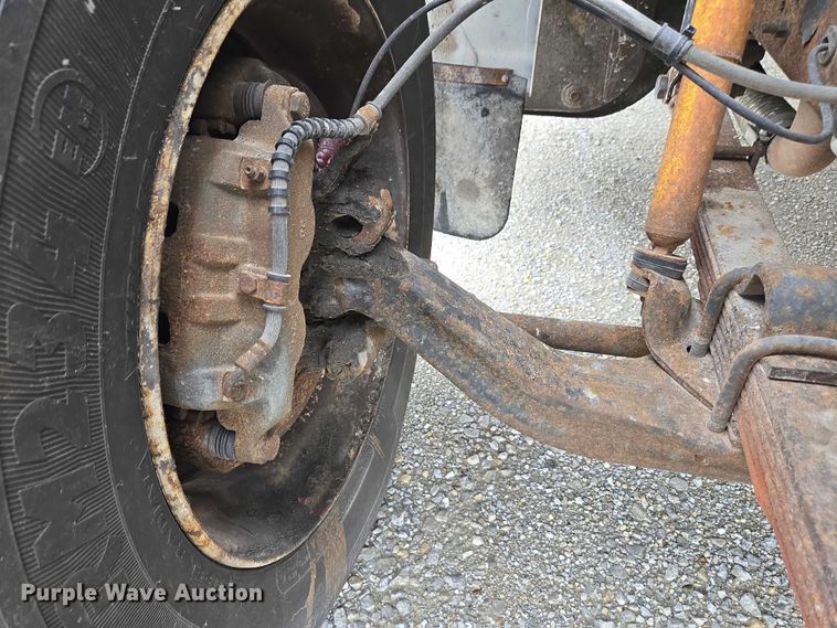 image for item EC4289 2001 International 4700 box truck