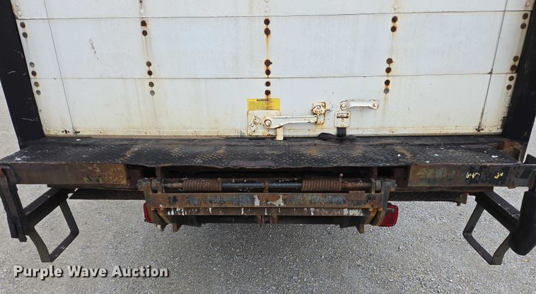 image for item EC4289 2001 International 4700 box truck