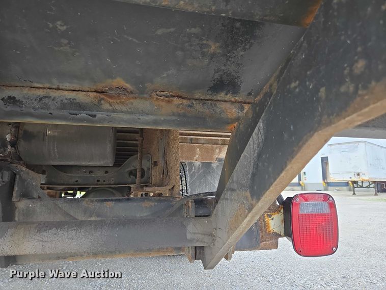 image for item EC4289 2001 International 4700 box truck