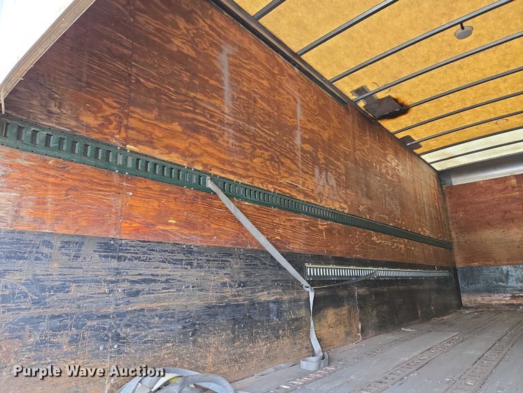 image for item EC4289 2001 International 4700 box truck