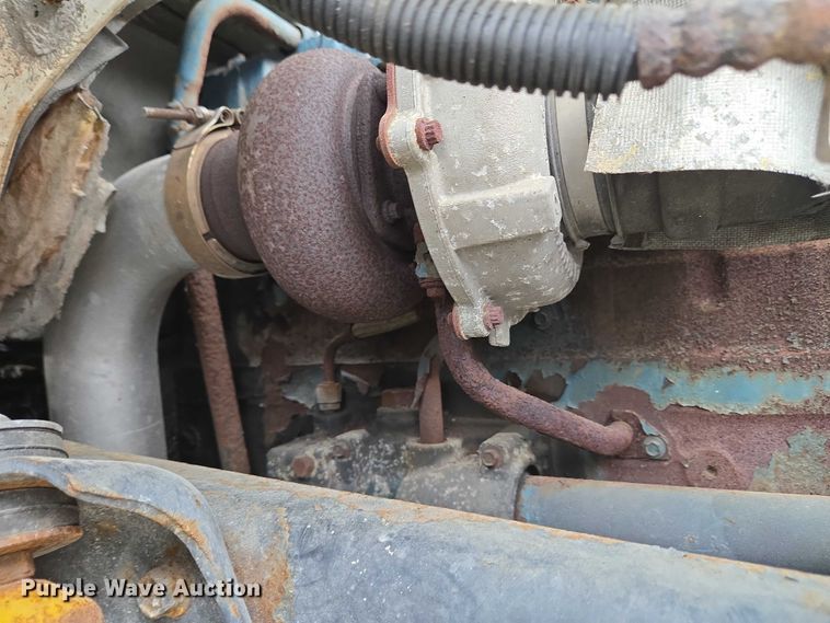 image for item EC4289 2001 International 4700 box truck