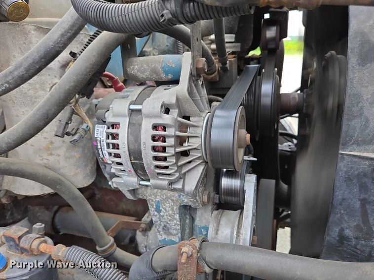 image for item EC4289 2001 International 4700 box truck