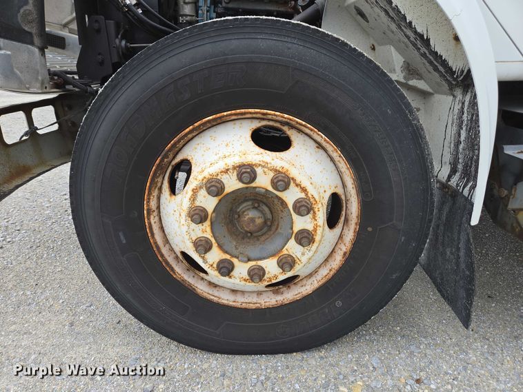 image for item EC4289 2001 International 4700 box truck