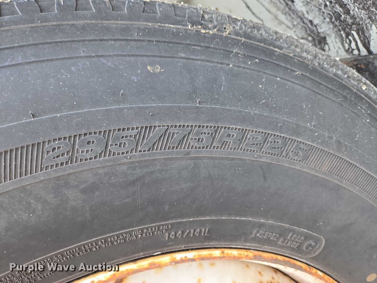 image for item EC4289 2001 International 4700 box truck