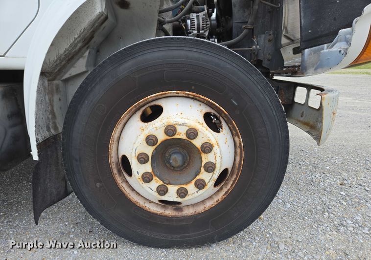 image for item EC4289 2001 International 4700 box truck