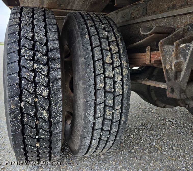 image for item EC4289 2001 International 4700 box truck