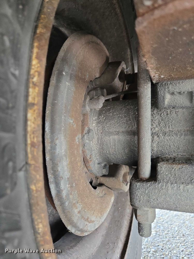 image for item EC4289 2001 International 4700 box truck