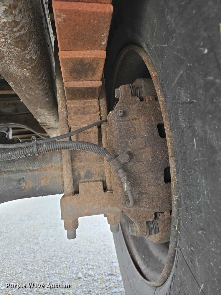 image for item EC4289 2001 International 4700 box truck