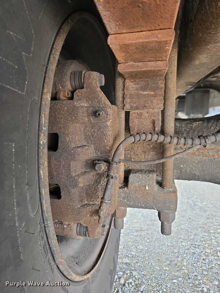 image for item EC4289 2001 International 4700 box truck