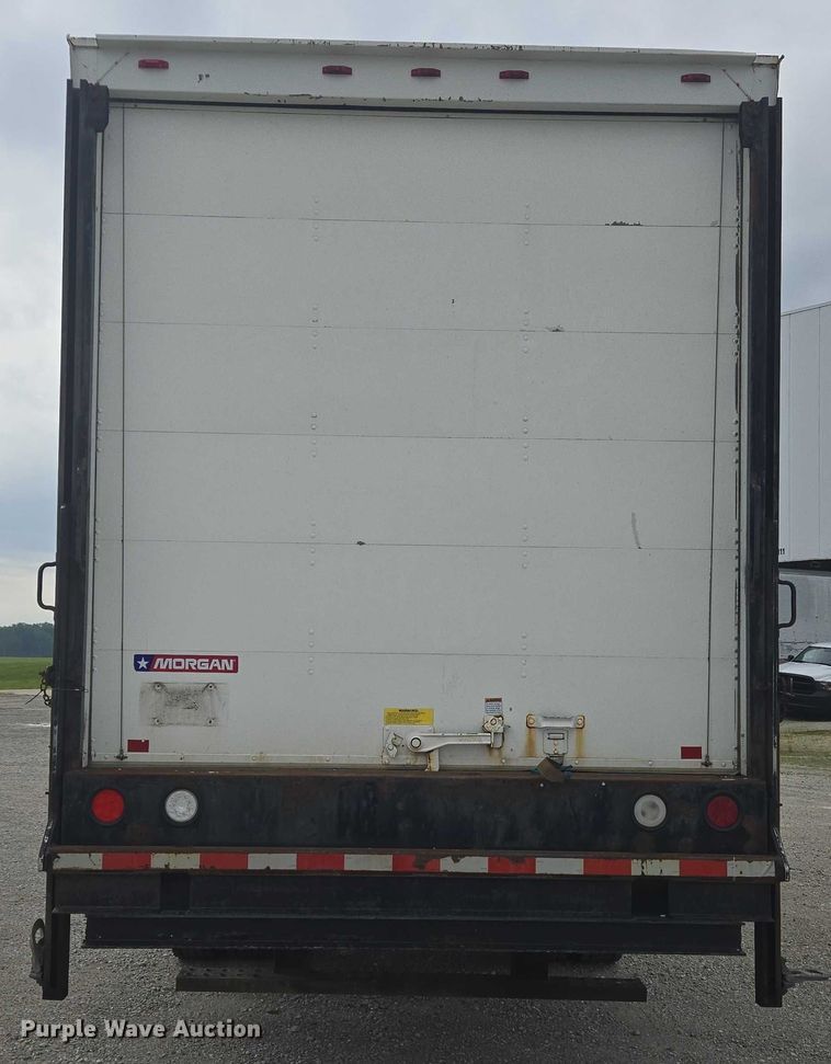 image for item EC4290 2003 International 4300 SBA box truck