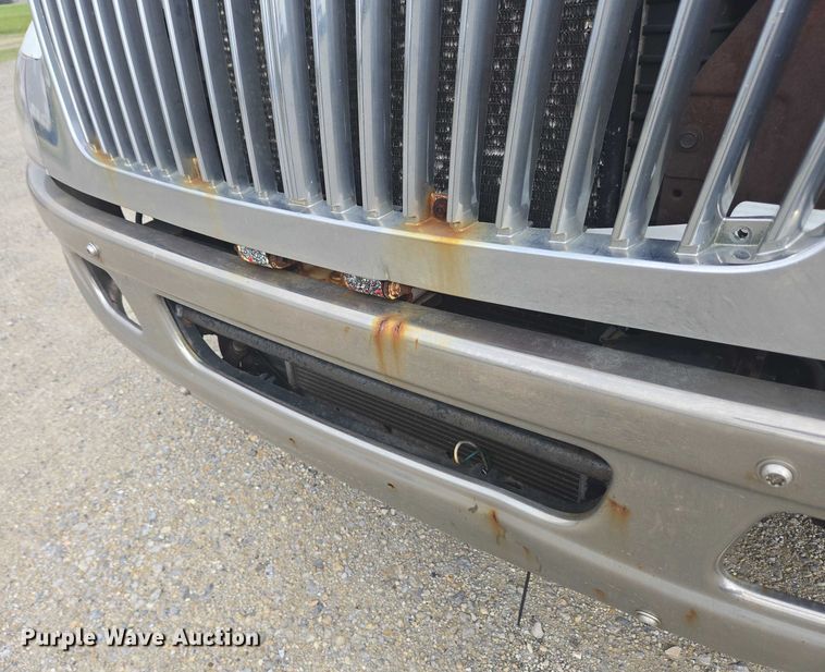 image for item EC4290 2003 International 4300 SBA box truck