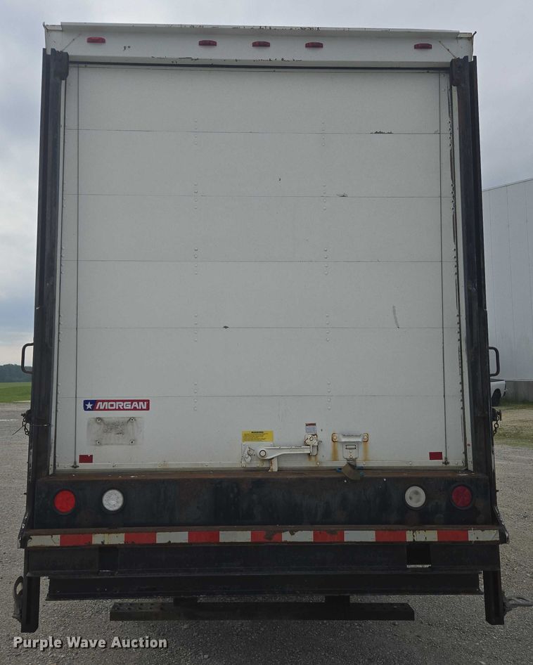 image for item EC4290 2003 International 4300 SBA box truck